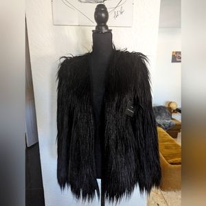 Black fur jacket LadkahxUrban Outfitters